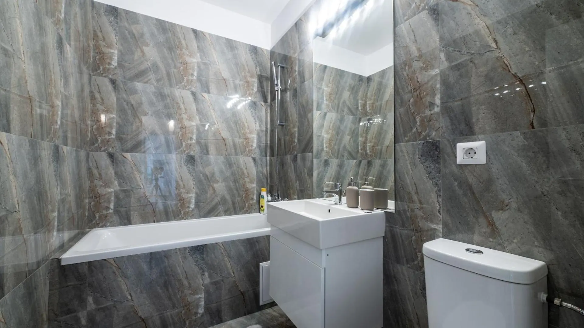 Modern Studio & Apartment - Tineretului Park Bukarest 0*,