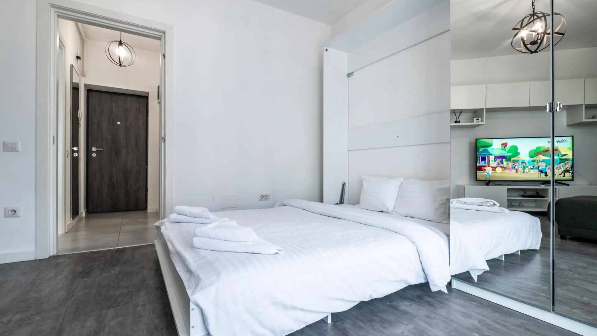 Modern Studio & Apartment - Tineretului Park Bukareszt